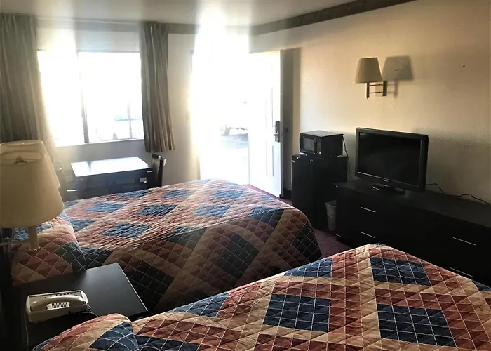 American Inn & Suites