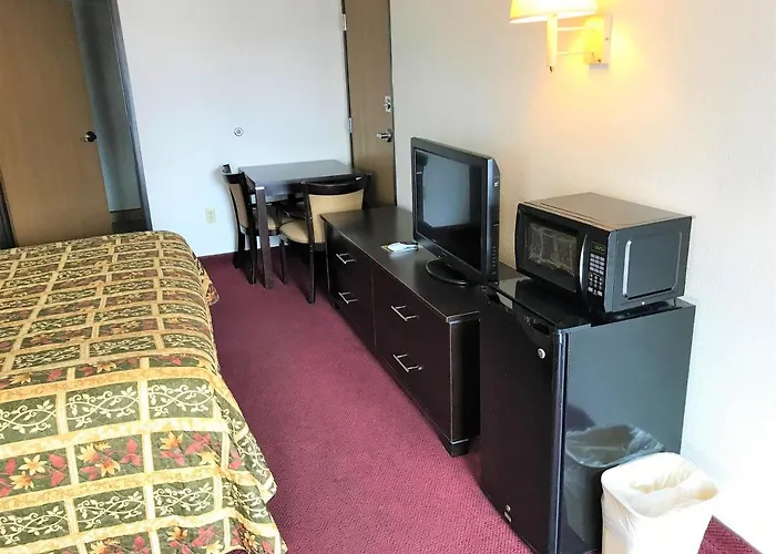 American Inn & Suites